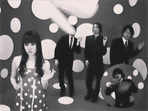 のインスタグラム：「"アンナ・カリーナは銃で撃たれて"  Adieu, Anna.  #AnnaKarina #アンナカリーナ」