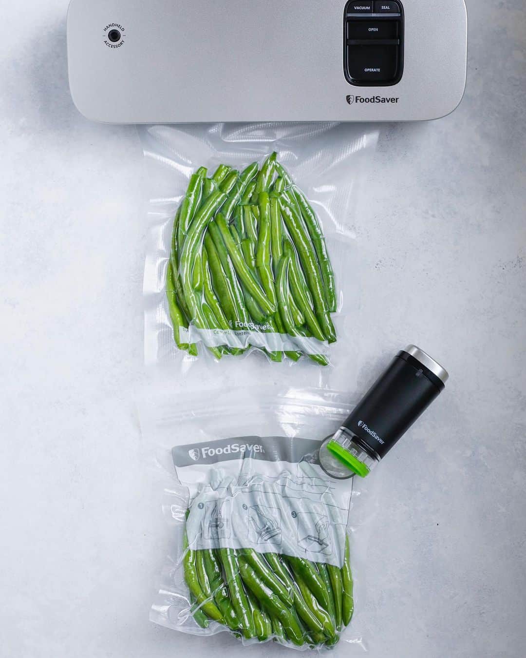 Easy Recipesさんのインスタグラム写真 - (Easy RecipesInstagram)「Do you food prep? Thanks to my new kitchen gadget @foodsaver I am able to food prep ahead of holiday dinners and any dinner event I host at my house. I also use it for normal weeknight food preps to save time and effort the day of. You can use it to preserve fruits, veggies, meats, soups, sauces, and left over cooked food 5x better than any other method, prevents freezer burn, making food last for months in your freezer and weeks in your fridge. Remember, the less food you waste, the more money you save. The FoodSaver ® also has a modern design and saves 50% more counter space than other vacuum sealer. Check out my story for the demo video and click the link in my bio for more info on how I prepped this recipe. #sponsored #FoodSaver #mealprep  https://www.cookinwithmima.com/food-prep-with-foodsaver/」12月16日 5時09分 - cookinwithmima