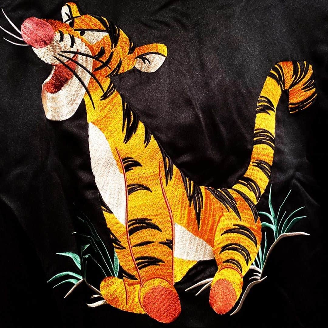 JULIANさんのインスタグラム写真 - (JULIANInstagram)「Tigger🐯 @tokyodisneyresort_official  #TDL #TDS #DISNEY #tokyodisneyland  #disneyland #disneysea #disneygram  #Tigger #ティガー　#くまのプーさん  #ティガースカジャン #ティガーコーデ #東京ディズニーランド  #東京ディズニーシー  #東京ディズニーリゾート  #ディズニーランド #ディズニーシー  #ディズニー　#ディズニー好き  #ディズニーコーデ #ディズニーグッズ  #ディズニーお土産 #ディズニー好きな人と繋がりたい  #モデル #ファッションモデル  #撮影モデル　#メンズモデル  #お洒落さんと繋がりたい  #インフルエンサー」12月16日 7時32分 - julian_official_jp