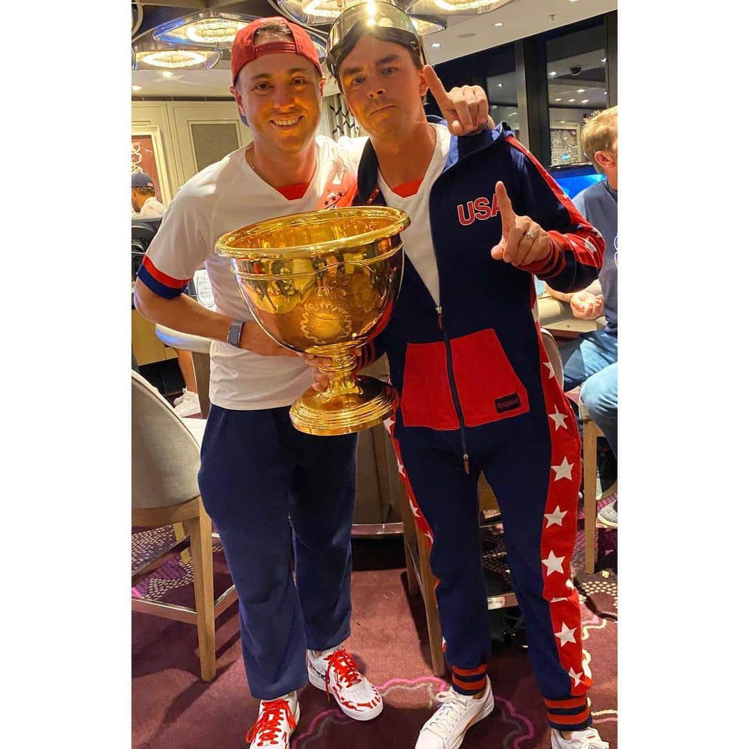 ジャスティン・トーマスのインスタグラム：「Remember that time we blew a 5 up lead? Yeah, neither do we 😜」
