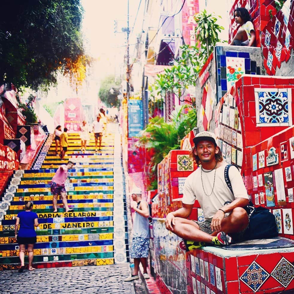 五十嵐恭雄さんのインスタグラム写真 - (五十嵐恭雄Instagram)「#ブラジル 🇧🇷 #セラロンの階段  大会終わってからの観光もよき時間でしたー！🙋‍♂️ #旅　#selaron #brazil  #旅 #旅人 #南米 #trip #tripper」12月16日 8時15分 - yasuo_ikarashi_