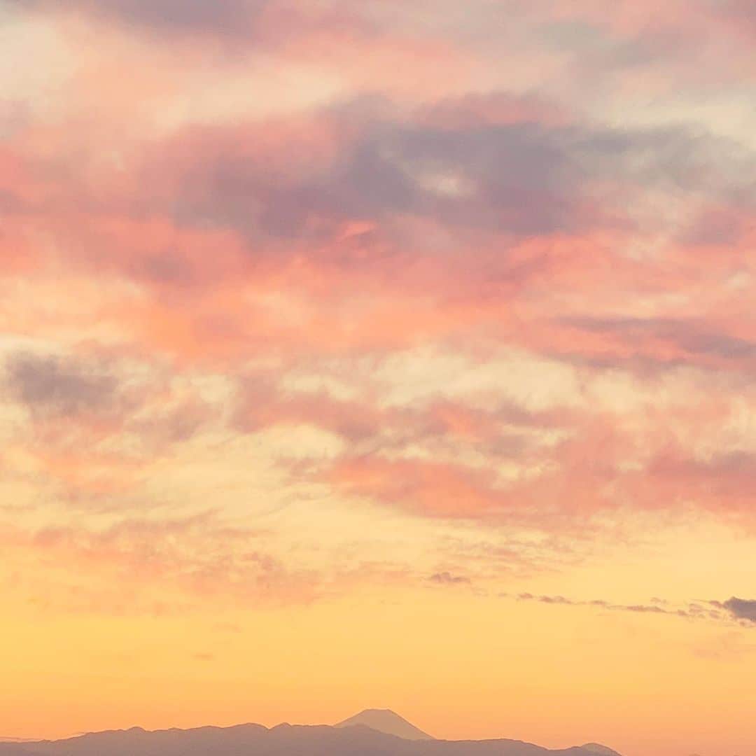 のインスタグラム：「#beautifulsunset  #20191215 #mtfuji  #tokyo  #ihope #unsondoux」
