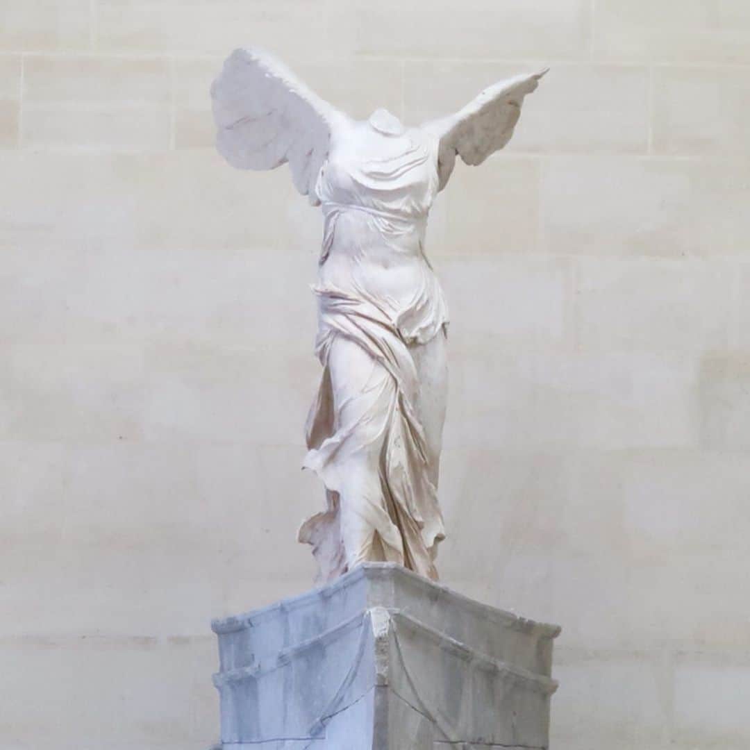 ベルさんのインスタグラム写真 ベルinstagram ルーブル美術館の有名彫刻たち タニスの大スフィンクス ミロのヴィーナス サモトラケのニケ ちなみにスポーツブランドのnikeはサモトラケのニケから来てるんだよ フランス旅行 フランス