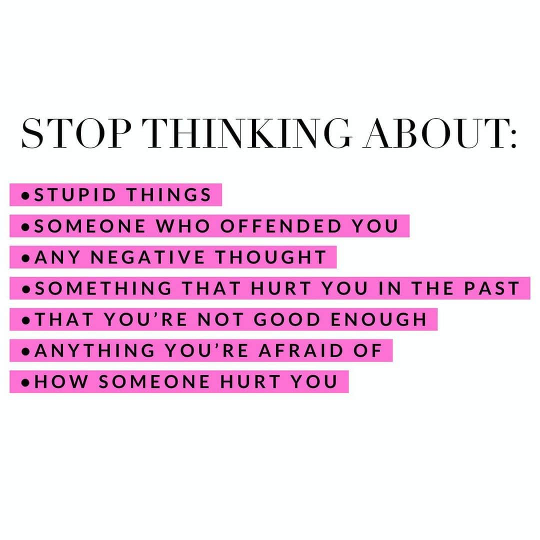 カンディー・ジョンソンさんのインスタグラム写真 - (カンディー・ジョンソンInstagram)「Life is too short and your thoughts are too important, to allow any toxic thoughts to take up your time. Let go of all the negative self-talk and program your mind with words of affirmation, hope, forgiveness & being kind to you! TODAY is too priceless to waste it thinking about trouble, hurt or anger, in the past.  And don’t let some miserable or foolish person who may have offended or hurt you, get the privilege of taking up time in your mind.  Tell yourself:  I’m going to be successful. I am going to find love. Every hard thing I go through is building my success story.  I’m going to operate in such a high frequency of positivity & happiness, that others can’t even steal my joy.  Now go out there and don’t you dare let any negative thoughts get to live rent free in your mind. Kick em out! You’re making room for positivity, for happy thoughts, for dreams for the future and for successful self talk that you are: awesome, amazing & you’re going to accomplish big things in this life❤️✨」12月16日 9時33分 - kandeejohnson