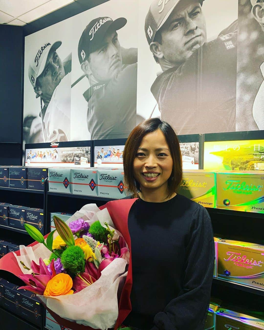 一ノ瀬優希のインスタグラム：「先日アクシネットさんにご挨拶に行ってきました😊  アクシネットさんはタイトリストとフットジョイを展開してます！ 私は今年で契約10年でした😊  早いなー😂 いつの間に…笑  こんなに長い間、サポートして頂けて幸せです☺️ これからも使い続けます🙋‍♀️ #タイトリスト #フットジョイ #titliest #footjoy」