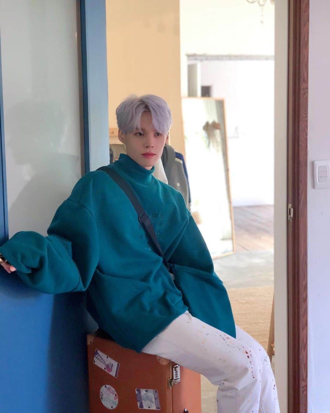 Victonさんのインスタグラム写真 - (VictonInstagram)「[V_V] #VICTON_Staff_VIEW @ 2020 VICTON SEASON'S GREETINGS [Victon_LOG] Behind📸 . #앨리스_덕분에_다가올_나날들이_두근거리고_벅차올라💙💛 . #VICTON #빅톤 #SeJun #임세준 #세준 #2020_VICTON_SEASONS_GREETINGS #Victon_LOG」12月16日 11時07分 - victon1109