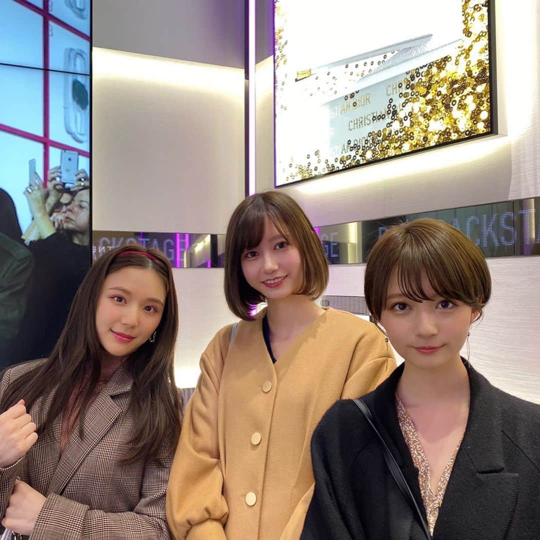 ひよんさんのインスタグラム写真 - (ひよんInstagram)「💄🍯💓 ㅤㅤㅤㅤㅤㅤㅤㅤㅤㅤㅤㅤㅤ @yukirin_u ちゃん、 @lovetomato_24 ちゃんと @diormakeup の新作イベントにいってきたよ❤️ ㅤㅤㅤㅤㅤㅤㅤㅤㅤㅤㅤㅤㅤ 今回の新商品は2020年の1/1に発売される #lipglowoil 😆💞 オイルなんだけどベタベタしすぎなくて自分の体温によって色が変化してくれる系リップだよ！！←笑笑 唇のケアも一緒にしてくれるみたい💋 ㅤㅤㅤㅤㅤㅤㅤㅤㅤㅤㅤㅤㅤ これ塗るとくちびるがモテそうな仕上がりになるの🤭💘👏 デートのときにもすっごくおすすめだし、デイリー使いでもやり過ぎ感ないから本当に推せる😆❤️ ㅤㅤㅤㅤㅤㅤㅤㅤㅤㅤㅤㅤㅤ #diormakeup #lipoil #makeup #feeyong #디올립스틱 #디올 #립추천 #희영 #ディオール #ディオールコスメ #ディオールリップ #アディクトリップグロウ #ひよん」12月16日 11時29分 - cchan_fee4