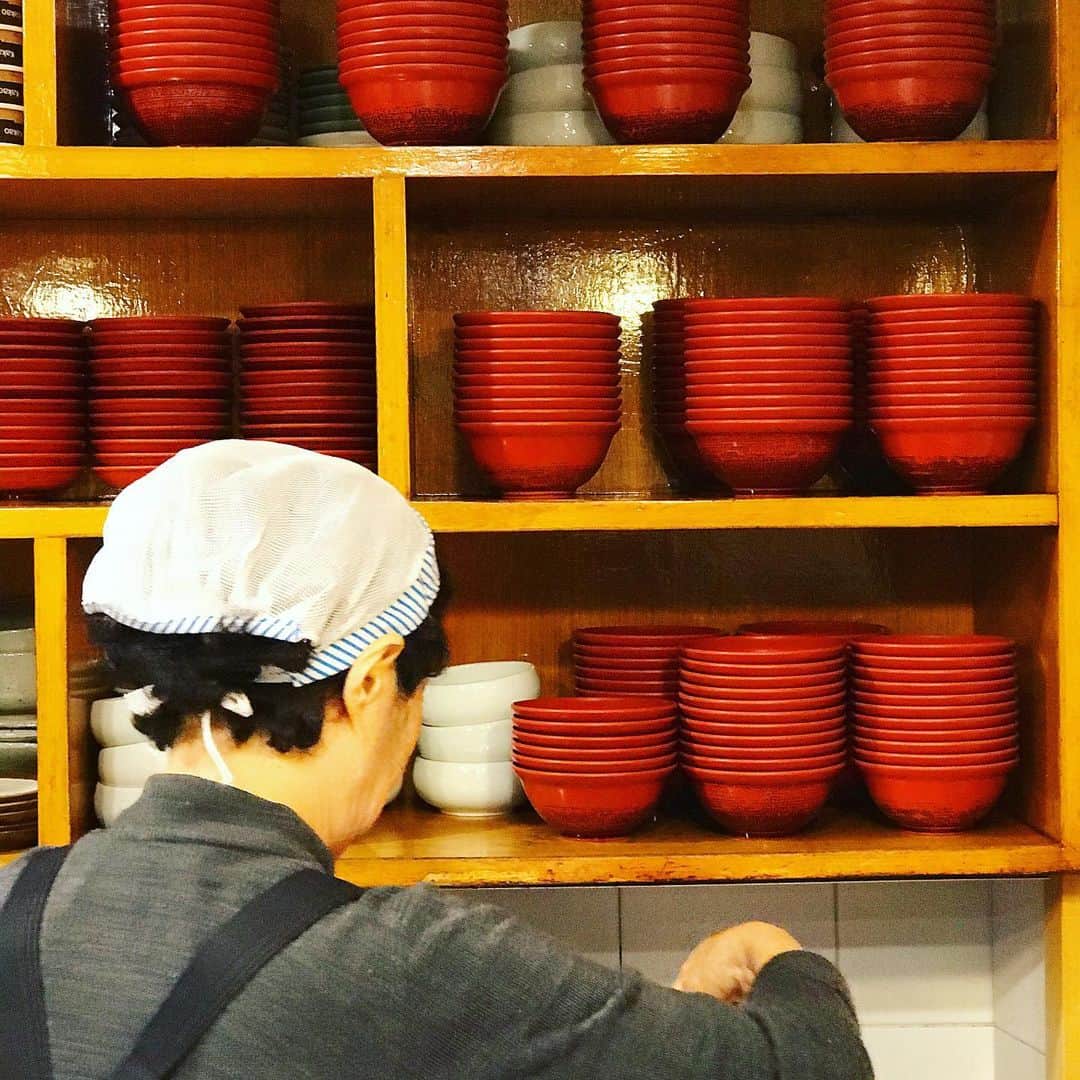 のインスタグラム：「ソウルのお汁粉屋さんへ。 チェさん @jieun_sukarac のご案内。 🌰汁粉はシナモン風味で銀杏添え。」