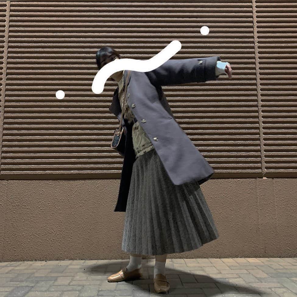 前田亜美のインスタグラム：「. . 私服¨̮ . . 躍動感でてる？笑. . . #私服 #ami私服 #寒くて重ね着にハマってる」