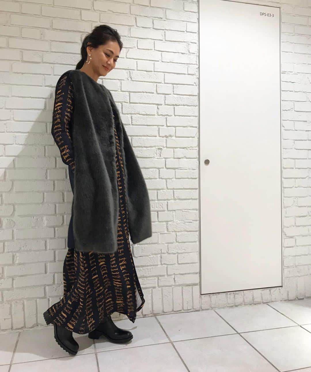 前田典子さんのインスタグラム写真 - (前田典子Instagram)「#番組出演告知 明日、12月17日火曜 #ヒルナンデス #コーデバトル  #オンエアです❣️ この日のファッションは #ワンピース @ottodam_jp #オットダム  #ジレ @stella_ciffin #ステラシフォン @charvi_charite #シャルヴィシャリテ  #ブーツ @freelance_paris #フリーランス  #ピアス #ブレスレット @in_m_o_o_d #インムード #ファッション #fashion #モデル #moeel #マエノリ #前田典子 #アラフィフ #アラフィフファッション」12月16日 12時04分 - maenorichang