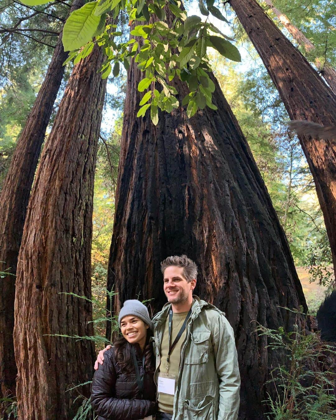 アメリカ・フェレーラさんのインスタグラム写真 - (アメリカ・フェレーラInstagram)「1300 year old Grandmother Redwood held our Harness community through a joyful weekend of breathing and creating in nature, at the gorgeous @1440multiversity campus. So grateful for our @iwillharness community, and for my partner in all things @ryanpierswilliams」12月16日 12時06分 - americaferrera