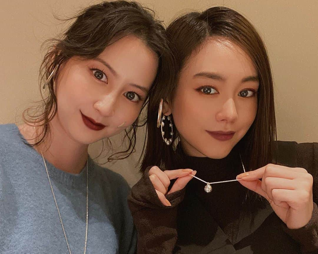 河北麻友子さんのインスタグラム写真 - (河北麻友子Instagram)「Happy Birthday Mirei!🥳🎉💜🎊 いつもありがとうねん！こんな麻友だけどずーっとよろしくね！🥰 #みれまゆ」12月16日 12時16分 - mayukokawakitaofficial