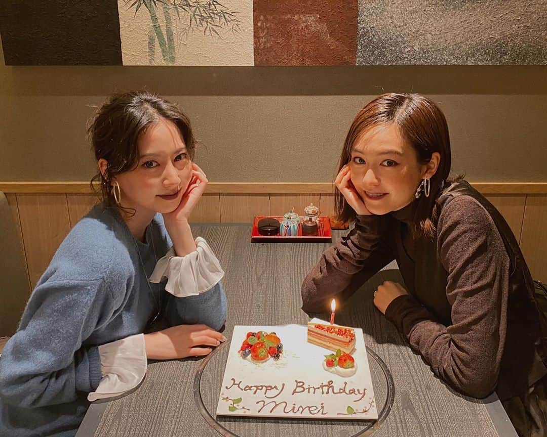 河北麻友子さんのインスタグラム写真 - (河北麻友子Instagram)「Happy Birthday Mirei!🥳🎉💜🎊 いつもありがとうねん！こんな麻友だけどずーっとよろしくね！🥰 #みれまゆ」12月16日 12時16分 - mayukokawakitaofficial