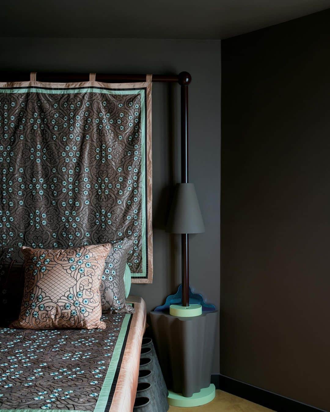 のインスタグラム：「Graphic designer and illustrator Pierre-Marie Agin’s petit Parisian apartment packs a kaleidoscopic punch. “Decoration is usually a low priority but I believe that pattern deserves to be centre stage” - from the latest issue of our magazine #HOMES ・ 【#世界の住みたい家】パリ9区にあるデザイナーのピエール=マリー・アジャンのアパルトマン。「家づくりで内装は軽視されがちだと思う。でも僕は装飾が家の主役に値すると信じている。この家を見れば分かるはず」と彼。 ・ 1枚目:自らがデザインを手がけたエルメスのベッドリネンを採用したシックなベッドルーム。 2枚目:窓枠や床のダークカラーが模様の華やぎを際立たせるバスルーム。アトリエ・ドゥシュマンが製作した見事なステンドグラスを飾って。 ・ photo : AMBROISE TEZENAS ・ ・ #elledecor #エルデコ #elledeco #エルデコ #elledecorjapan  #建築 #デザイン #住まい #homedecor #designlover #homes #instahome #roomclip #インテリア #おしゃれな家 #家具 #livingroom #livingroomdecor #おしゃれインテリア #建築好き #デザイン好き #architecture #interiordesign #interior」