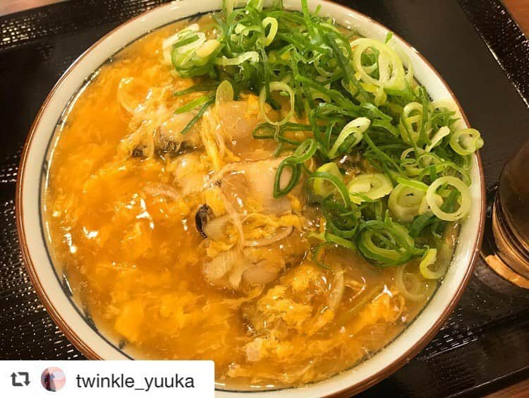 丸亀製麺さんのインスタグラム写真 - (丸亀製麺Instagram)「期間限定の牡蠣づくし玉子あんかけを選んでいただきありがとうございます！！牡蠣の食感がたまらないですよねー🥺✨また食べていただけますように🙏 #Repost @twinkle_yuuka ・・・ 丸亀製麺にいって#牡蠣づくし玉子あんかけ を食べました♡牡蠣めっちゃ好きやから やっと食べれてよかった(∩˘ω˘∩ )♡ ぷりぷりの牡蠣だから歯ごたえある♡ ♡ ・ ・ ・ #丸亀製麺 #丸亀製麺大好き #牡蠣づくし玉子あんかけ #身体あったまる #グルメ女子 #グルメ記録 #安くて美味しい #丸亀製麺うどん #うどん #幸せ」12月16日 12時20分 - marugame_