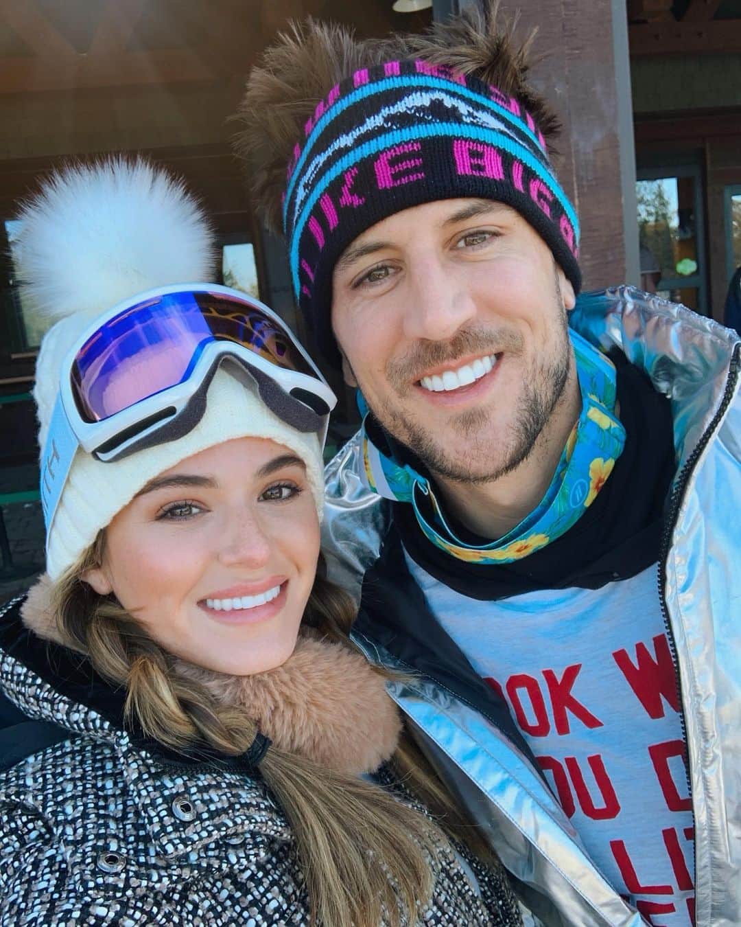 ジョジョ・フレッチャーのインスタグラム：「Heavenly ❄️⛷🥰」
