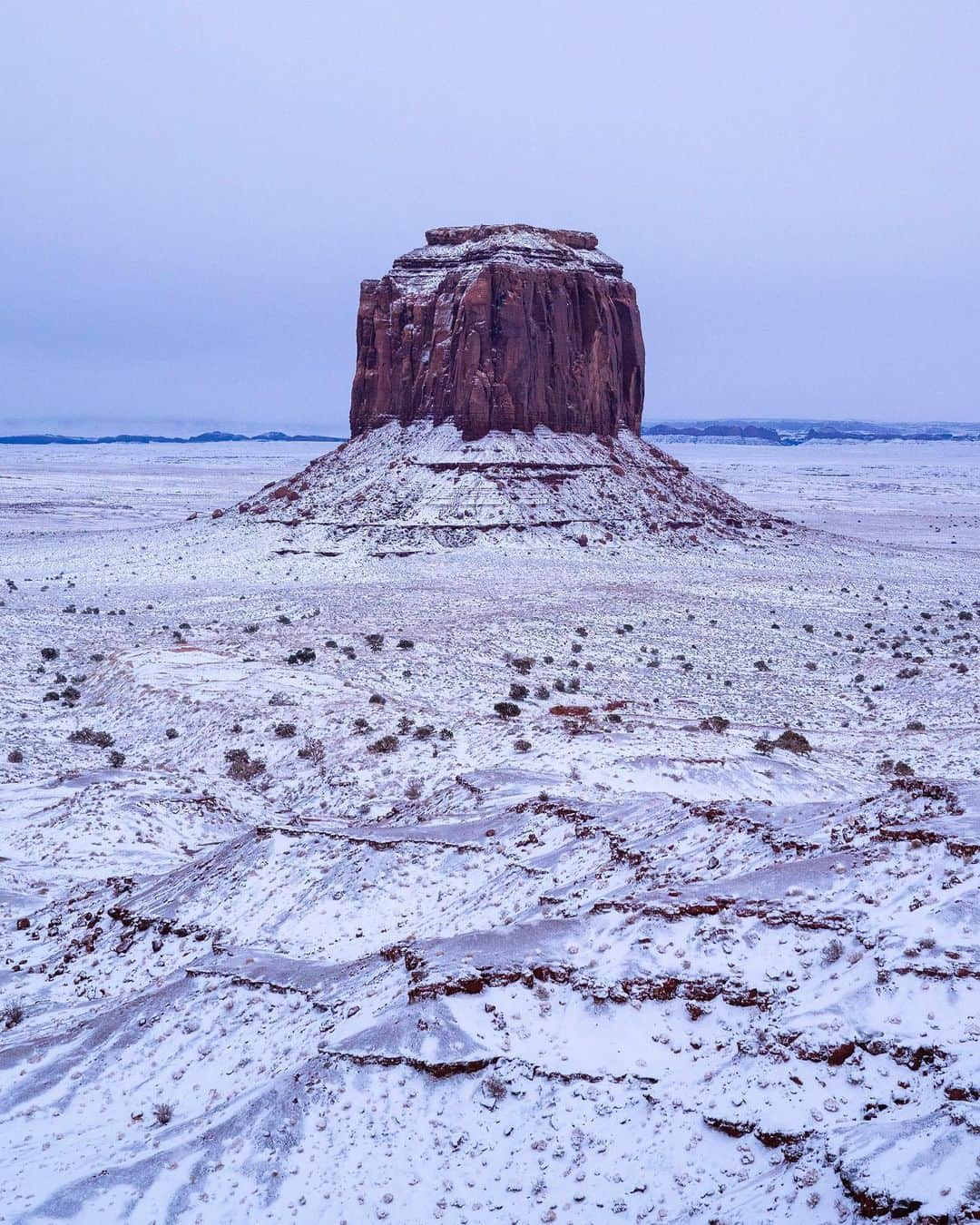 エディー・マーティンさんのインスタグラム写真 - (エディー・マーティンInstagram)「Earth. Is. Beautiful. 👏  #arizona #snow #sonyalpha #earthpimple #landscapephotography #monumentvalley #arizona」12月16日 12時31分 - eddymartin