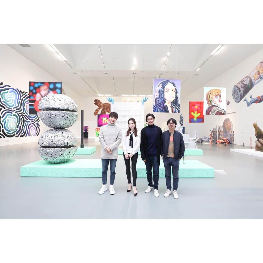 ツァオ・ヨウニン（曹佑寧）のインスタグラム：「寶龍美術館-野生大都會展覽👍👍 @peterwuparis」