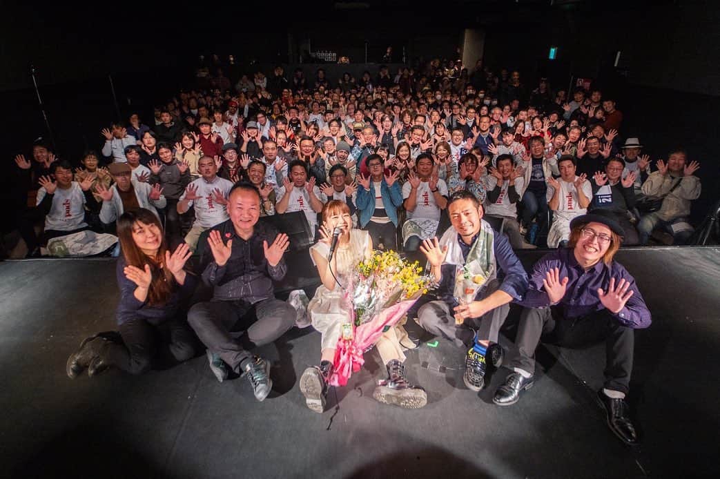 渕上里奈のインスタグラム：「⁑ 昨晩 🌕  ラストライブ ありがとうございました ✨ 間違いなく渕上至上最高のライブだった ！！！ 今日のことがまた これからの力になります 。 ずっとです 。 ありがとうございました ！！！ 宝物の時間 。」