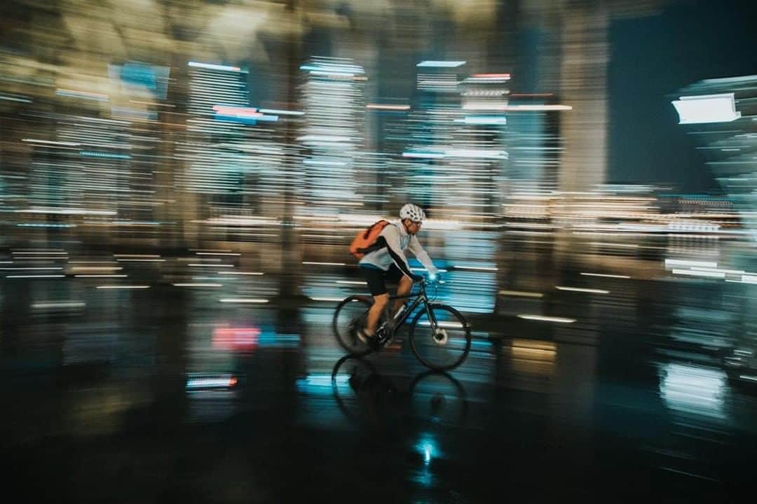 Canon Asiaさんのインスタグラム写真 - (Canon AsiaInstagram)「Never miss a moment with the EOS R’s high-speed AF! ⚡ This came in extremely useful for Yik Keat in capturing this quick-moving scene on the streets, even under low-light conditions. ⁣ ⁣Learn more about how the EOS R ideal for night photography 🌙, link in bio! ⁣ ⁣📷 Image by Lee Yik Keat (@yk) shot using the Canon EOS R | Canon RF 24-105mm f/4L USM | f/4 | 1/13s | ISO 3200 | 24mm ⁣ ⁣Want your photos to be featured too? Tag them with #canonasia or submit them on My Canon Story, link in bio! ⁣ ⁣#canonasia #photography #korea #seoul #street #streetphotography #candid #gwangjangmarket」12月16日 13時45分 - canonasia