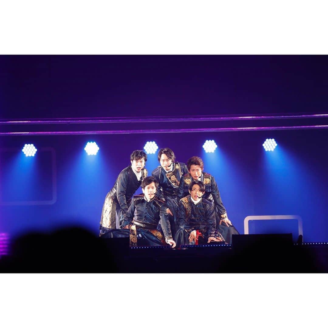 嵐（ARASHI）さんのインスタグラム写真 - (嵐（ARASHI）Instagram)「2017年‐ アルバム「untitled」をリリース。5大ドームツアー『ARASHI LIVE TOUR 2017-2018 「untitled」』を開催しました。 2017- we released our "untitled" album and held 5 major dome shows on the “ARASHI LIVE TOUR 2017-2018 untitled” tour. #嵐 #ARASHI」12月16日 13時47分 - arashi_5_official