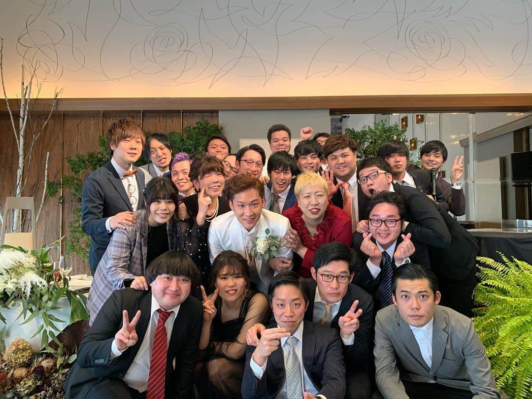 池田真一のインスタグラム：「昨日は同期で今は俳優の大西ユースケの結婚式に呼んでもらいました！ 楽しくて明るくて幸せいっぱいの結婚式でした！ 令和喜多みな実の漫才もTHIS IS パンの漫才も極上でございました！ 二次会は岡下と2人で司会させて頂きました！ 盛山さん本当にすみませんでした😆」