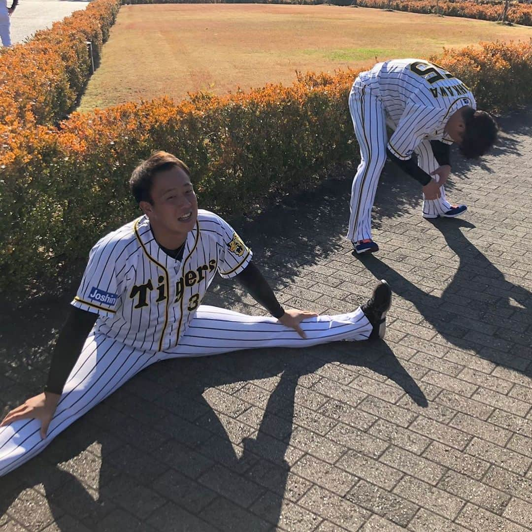 阪神タイガースさんのインスタグラム写真 - (阪神タイガースInstagram)「「こやぶるスポーツの関西駅伝」の収録に陽川選手、谷川選手、福永選手、藤谷選手、石井選手が参加！ 過酷な？駅伝の様子は12月30日の放送を見てください！ #陽川尚将 選手 #谷川昌希 選手 #福永春吾 選手 #藤谷洸介 選手 #石井将希 選手 #関西テレビ #こやぶるスポーツ #駅伝」12月16日 14時30分 - hanshintigers_official