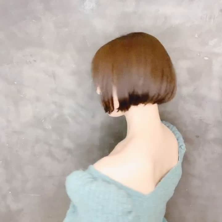 のインスタグラム：「@risel_kazu カズさんに 小顔首長効果抜群のボブにしてもらった💓 - この長さキープするために 隔週でお世話になってます✨✨ - @risel_xoxo @risel_kazu #riselcut #newhair #movie」