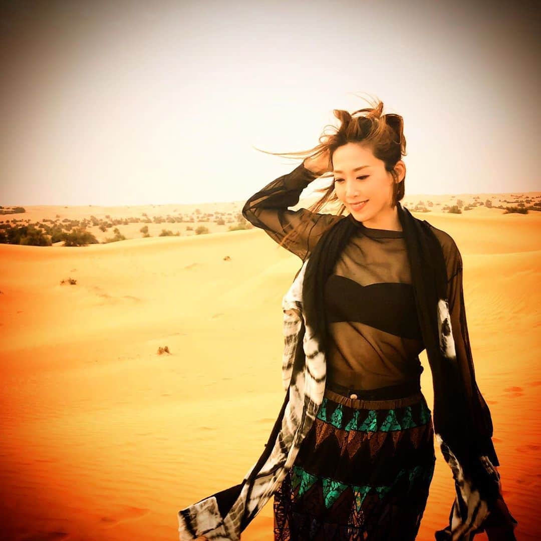 龍真咲さんのインスタグラム写真 - (龍真咲Instagram)「東京砂漠🐫 砂漠サイコー❗️ おやすみなさい🌙 今週はRADIOあるにょん。 #龍真咲がのMOONLIGHTPARTY」12月17日 0時52分 - masaki_ryu