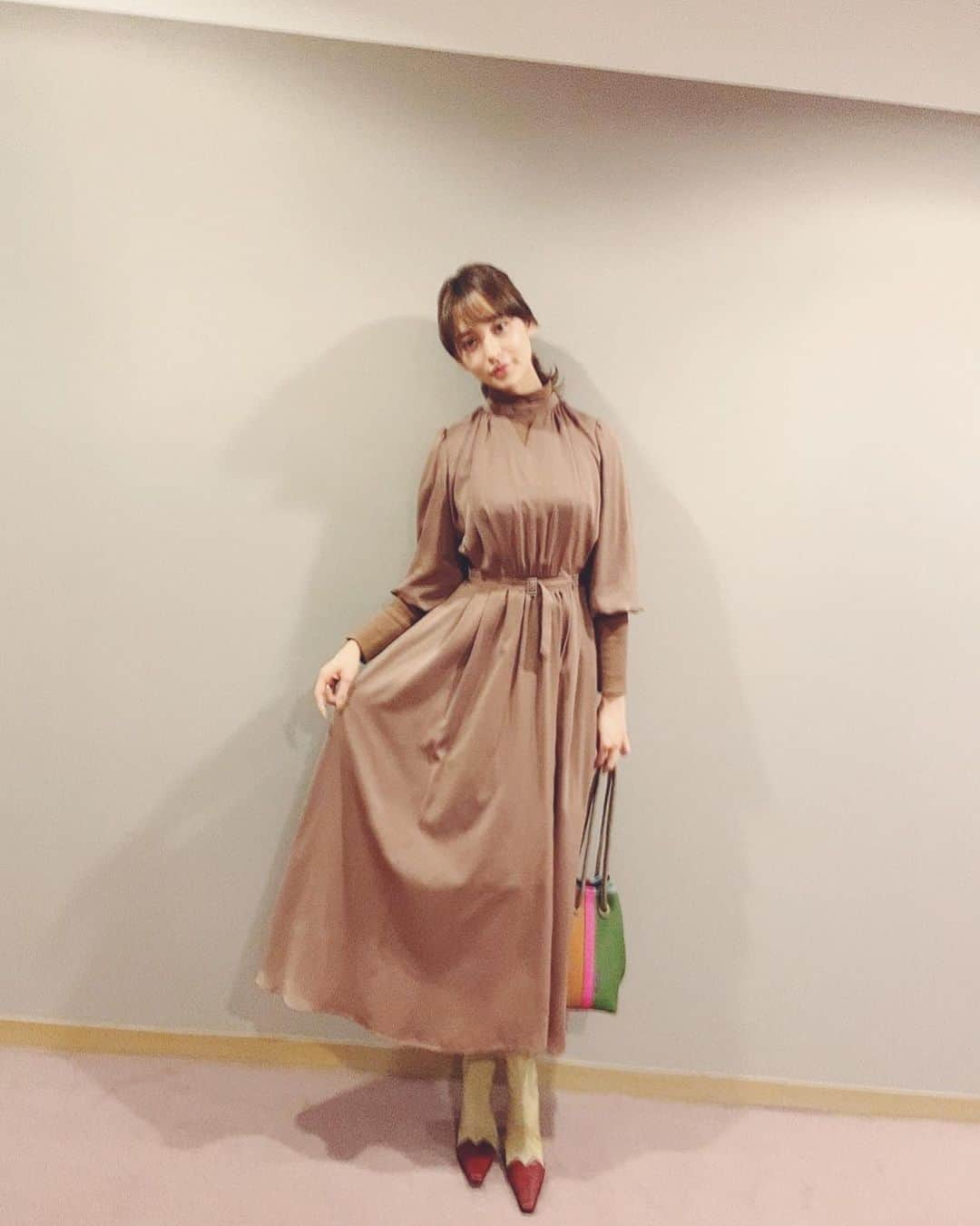 野崎萌香さんのインスタグラム写真 - (野崎萌香Instagram)「しふく🧸🎄💓 . . . ONE PIECE... @amerivintage  bag... @vasic_japan  boots... @oldceline」12月17日 1時06分 - moeka_nozaki