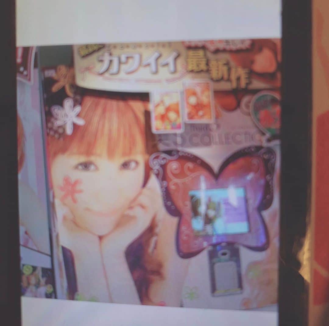 椿姫彩菜のインスタグラム：「私ギャル時代のプリクラ機💓 なっつwww」