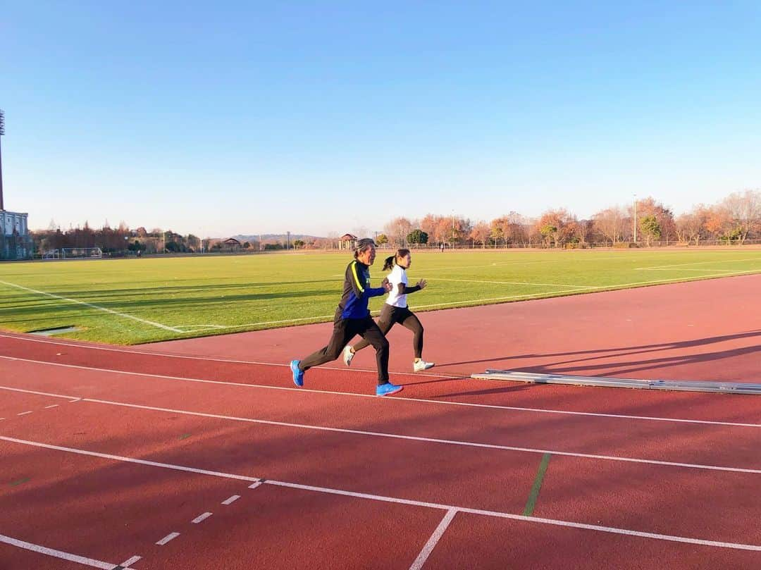 日比野菜緒さんのインスタグラム写真 - (日比野菜緒Instagram)「Track day 🏃🏻‍♀️ みんながいなかったら走る気にもなりません。ありがとう🥺 #チームラボ」12月16日 17時09分 - naohibino_1128