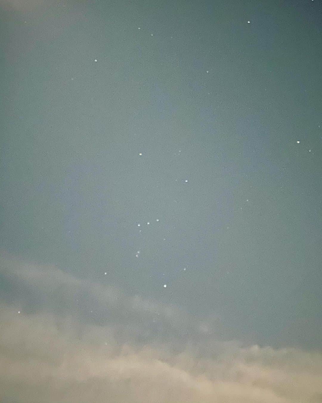 のインスタグラム：「双子座流星群の日〜♡ 空見てオリオン座見つけるの大好き✨にや 11proな携帯だからさ調子にのり景色たくさん撮っちゃうのさ」