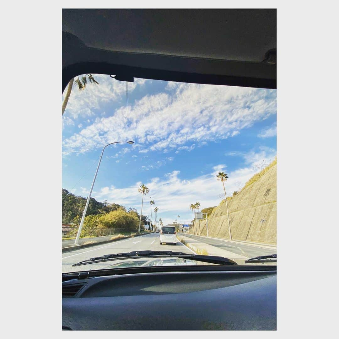 Caravanさんのインスタグラム写真 - (CaravanInstagram)「冬の晴天。  空が高くて気持ちいい。  背筋が伸びる感覚。」12月16日 17時30分 - caravan_harvest