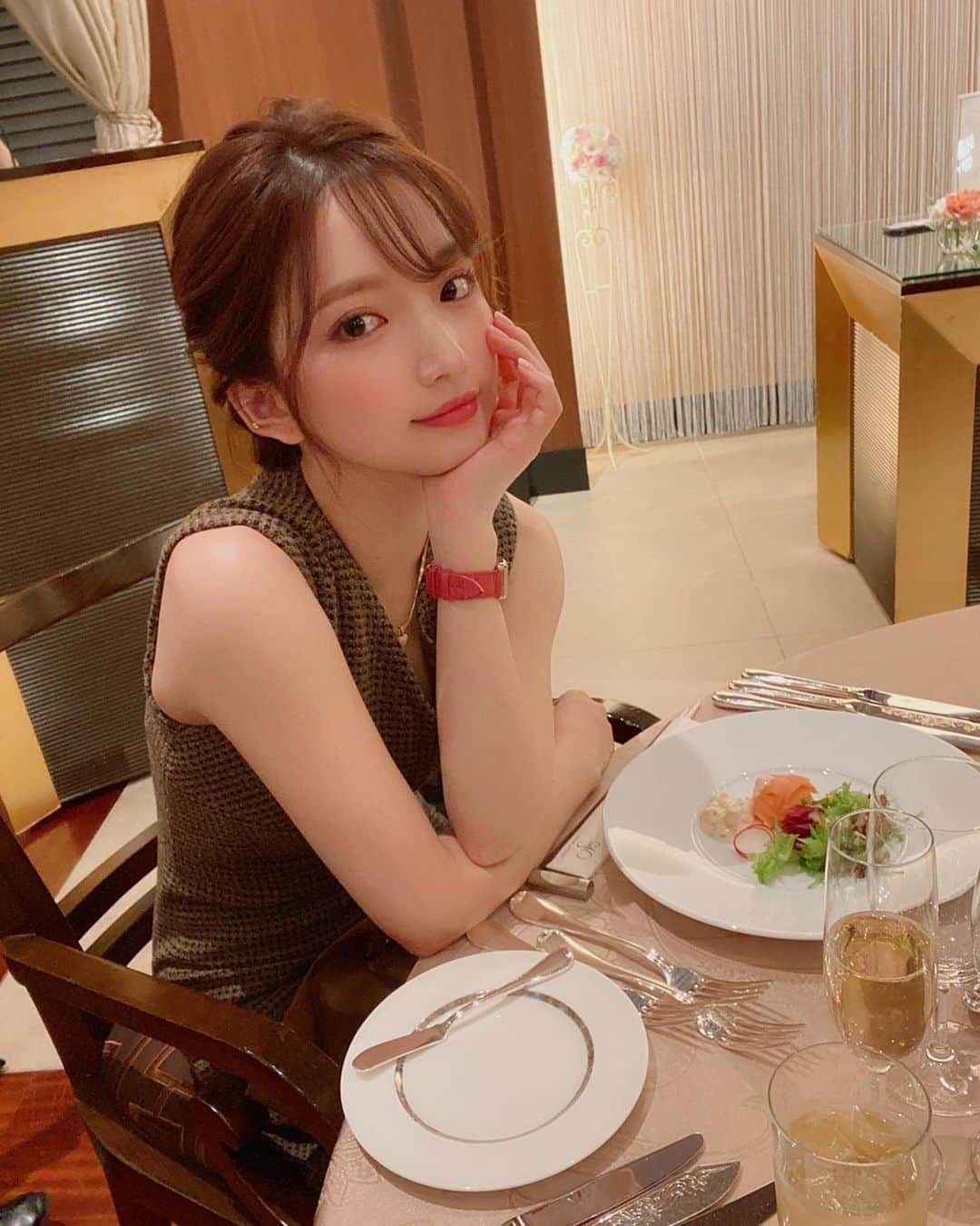 南りほのインスタグラム：「中学からの親友の結婚式にて👰💓幸せをお裾分けしてもらいました、、🐾」