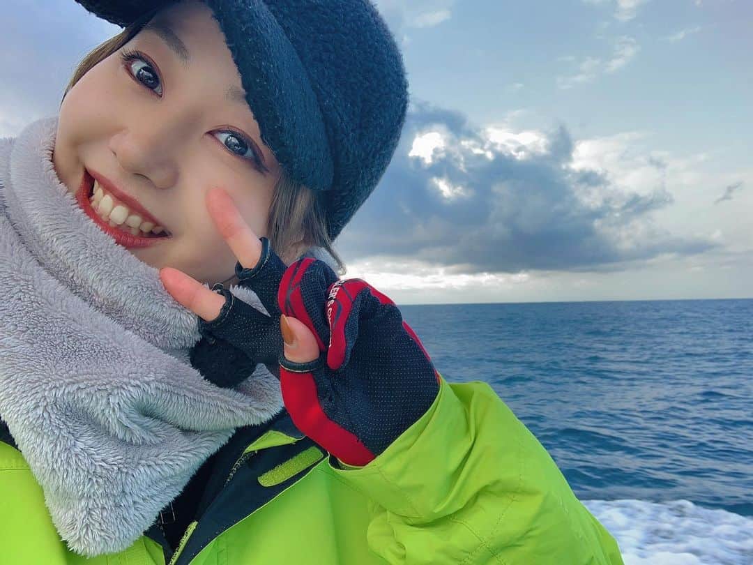 門脇佳奈子さんのインスタグラム写真 - (門脇佳奈子Instagram)「⭐️ 冬の海もいいね👍 * * #釣り」12月16日 17時57分 - kanakoofficial