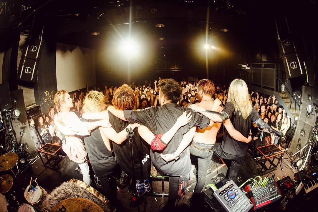 Terufumi Tamanoさんのインスタグラム写真 - (Terufumi TamanoInstagram)「Operation X tour day final  Thank you for everything!!!! See you in 2020... Photo @ninjajon #滋賀ustone」12月16日 17時50分 - terucrossfaith