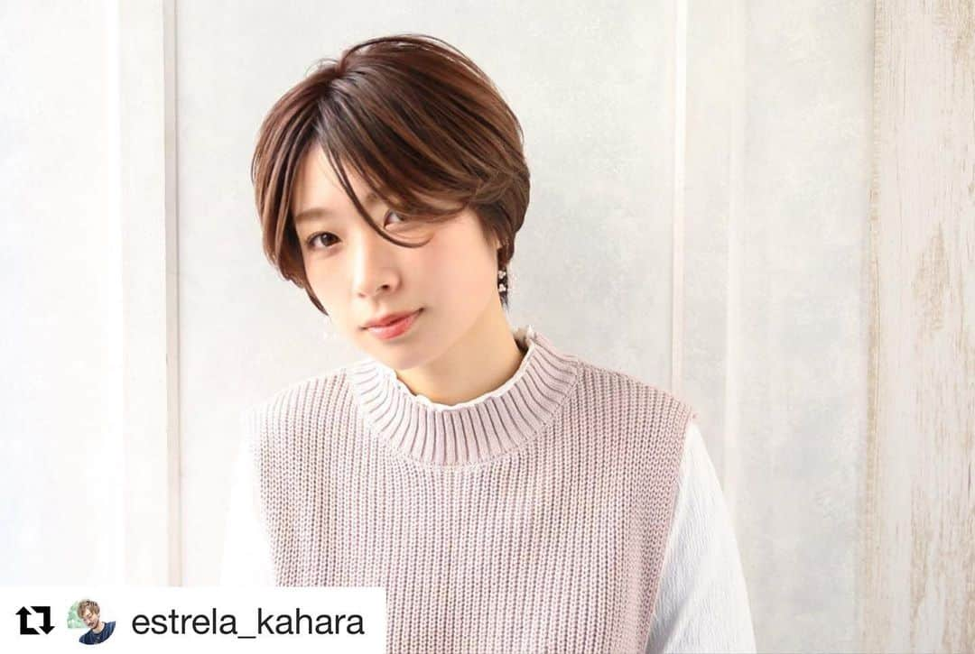 THROW 【スロウ】さんのインスタグラム写真 - (THROW 【スロウ】Instagram)「#Repost @estrela_kahara with @get_repost ・・・ 撮影データ✨ . . model:@s2____saaya .. . . 【こだわり】﻿ ☆カットではお客様一人ひとりの髪質、骨格、クセを見極めて、似合わせてカットします。 360°どこからみても綺麗に見えるシルエットと、お家でスタイリングした時の再現性の高さに最もこだわって施術しています。 . ☆お客様の現在の髪の状態を最大限に活かした施術をおこないます！﻿ お客様1人1人にオーダーメイドで薬剤を選定していくので透明感はもちろん、﻿ 色落ち過程から色落ち後の綺麗さまで考えて行ってます♪ ﻿ ﻿. ☆ダブルカラーでは﻿ 全てケアブリーチを使用しているので最小限のダメージで今までよりさらに綺麗な髪を手に入れることが出来るようになりました！ ﻿ ﻿. ☆ハイライトではお客様1人1人に合わせて計算したハイライトカラーを行なってます！﻿ ハイライトは入れる箇所、太さ、毛量、塗布量、デザインやライフスタイルに合わせて全て考えて提供させて頂きます！﻿ ﻿. 気になる方は是非ご相談下さい！ . . ☆アクセス﻿ JR野江　徒歩１分﻿ 京阪野江　徒歩３分　﻿ 野江内代　徒歩９分 ﻿ ﻿. 駅からすぐの駅前美容室です。﻿ . . #estrela #エストレーラ #JR野江 #野江 #似合わせカット #大人ショート #ショートカット #ショートヘア #ショートスタイル #切りっぱなし #切りっぱなしボブ #大人ショート #ショートボブ #ハンサムショート #ショートカット女子 #ショートおじさん #前下がりショート #前下がりボブ #ミニボブ #デザインカラー #外国人風カラー #透明感カラー #スロウカラー #バレイヤージュ #グラデーションカラー  #ハイライト #インナーカラー #サロンモデル募集」12月16日 17時52分 - throwcolor