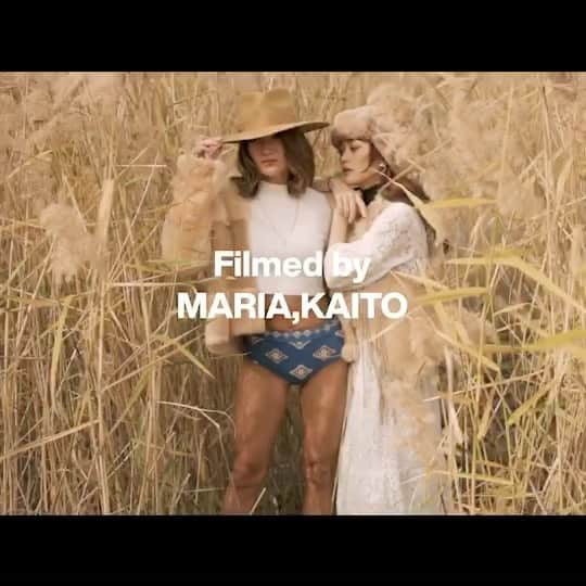 Miwakoのインスタグラム：「ℱ𝒾𝓁𝓂𝒾𝓃𝑔 𝓈𝑒𝓈𝓈𝒾𝑜𝓃🏜🌾 ・ ・ PVリリース▶️ 『淀川でオシャレPV撮影』 ・ ・ 映像クリエイター/カメラマン @kaitosonoda1  @mariakakinohana  モデル @yukapidayo  @miwamam_fit888 ・ 4人のコラボPVが完成!!!!!!!! すごく大好きな感じに仕上げてくれて感激!! 大阪の淀川なのが信じられない😳 ・ ・ 撮影メイキングYouTubeも 合わせてご覧下さい▷▶▷ https://youtu.be/dximaFv4xXI ・ 後ほどストーリーにもupするね♡ͯ ・ ・ ・ ✩ ⋆ ✩ ⋆ ✩ ⋆ ✩ ⋆ ✩﻿ ⋆ ✩ ⋆ ✩﻿ #pv撮影  #genic_osaka  #mv撮影  #movie #lackofcolor  #イメージ撮影  #イメージビデオ  #大阪  #映像クリエイター  #ユーチューバー  #映像制作  #映像作品  #カメラマン  #ポトレ  #ポトレ撮影  #ポートレート撮影 #海外ファッション  #外国人風  #海外  #双子コーデ  #2019aw  #ファーコーデ  #ファージャケット  #ハットコーデ  #帽子コーデ #ボディメイク女子  #筋トレママ #アクセサリー女子  #ラテ肌ガール  #フォローミー😆」