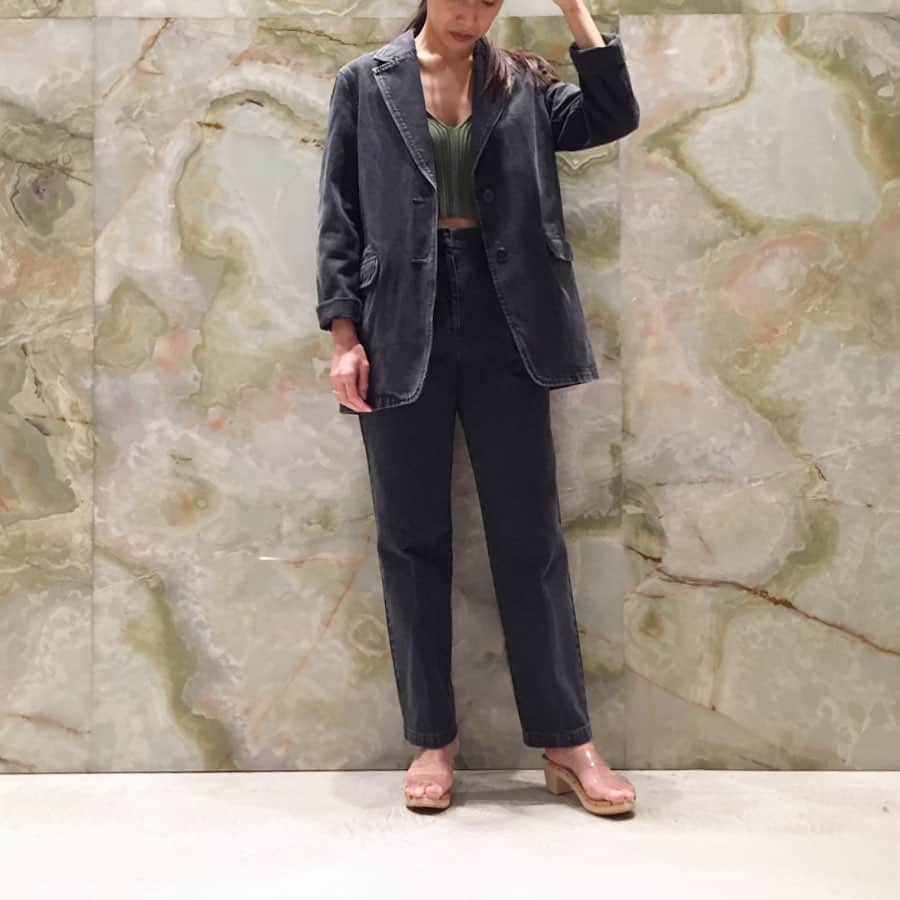 のインスタグラム：「＜H BEAUTY&YOUTH＞  denim 2B jacket ¥30,000-(+tax) denim tuck trousers ¥20,000-(+tax)  #H_beautyandyouth @h_beautyandyouth  #BEAUTYANDYOUTH #Unitedarrows #santavenetia」
