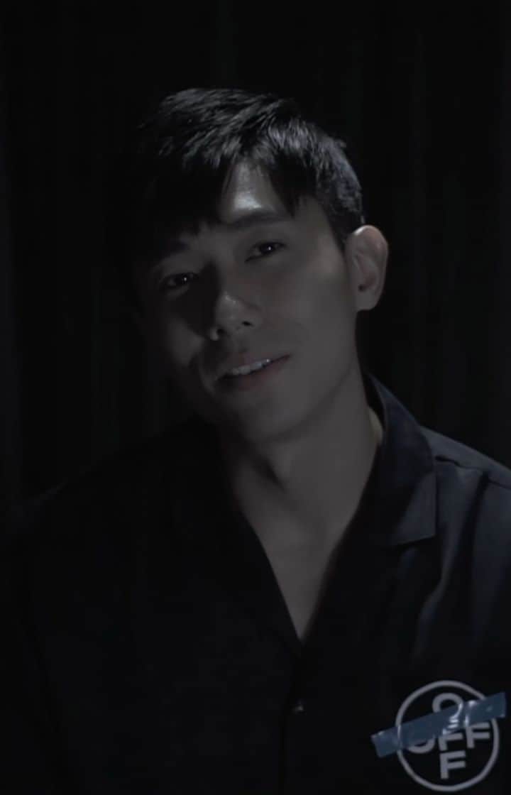 デスモンド・タンのインスタグラム：「by Hark Music」