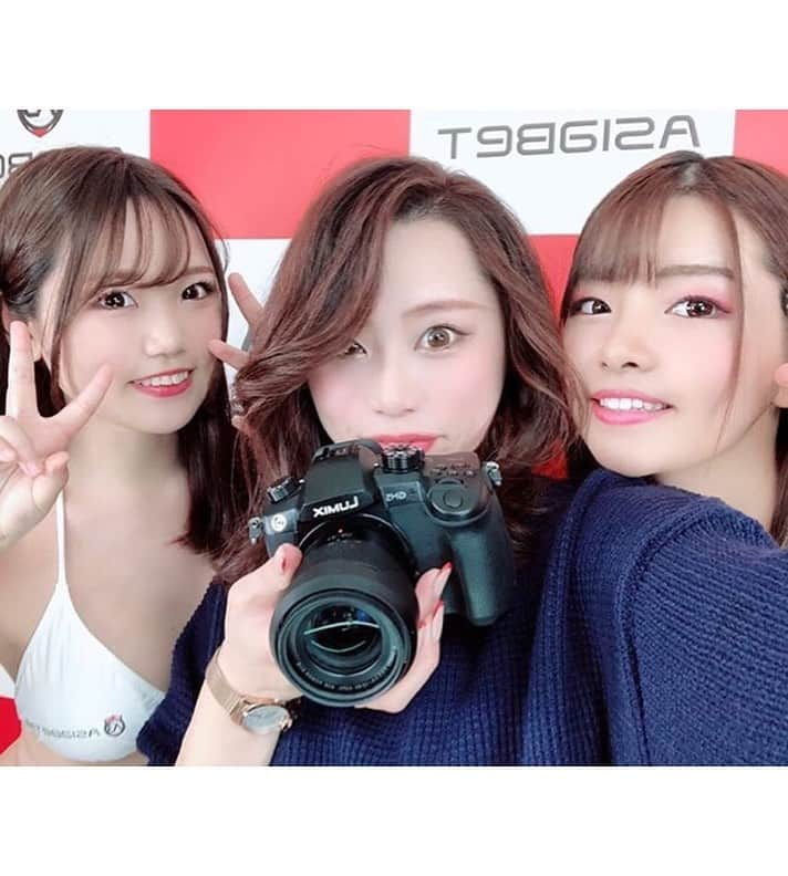 持田栞里さんのインスタグラム写真 - (持田栞里Instagram)「. 素敵な皆さまと海外のお仕事☺️❤️ . #asiabet33#malaysiaonlinecasino#slots#livecasion#sportsbook#scr888#918kiss#maxbet#sbobet#allbet#asiagaming#mega888#luckypalace#newton#スタコネ」12月16日 19時12分 - mochida_shiori