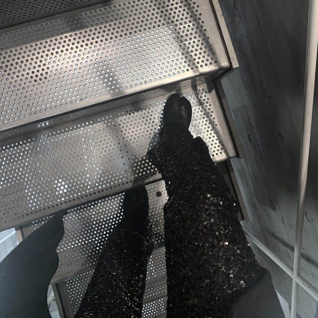 のインスタグラム：「昨日のキラキラさん👏🏻🖤 . #outfit#allblack」