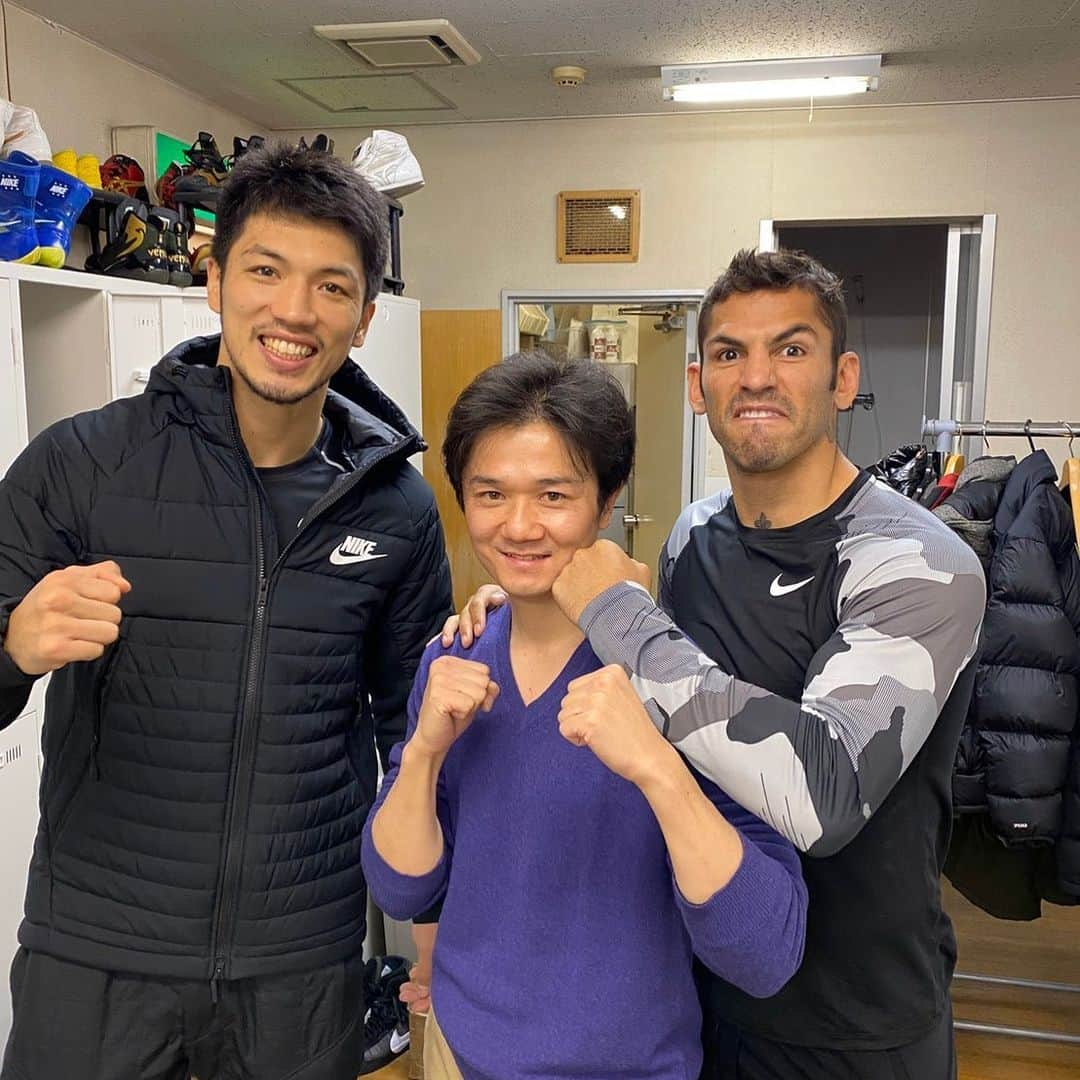 村田諒太さんのインスタグラム写真 - (村田諒太Instagram)「悠さんジムに来てくれました #木村悠 #jorgelinares」12月16日 19時47分 - ryota_murata_official