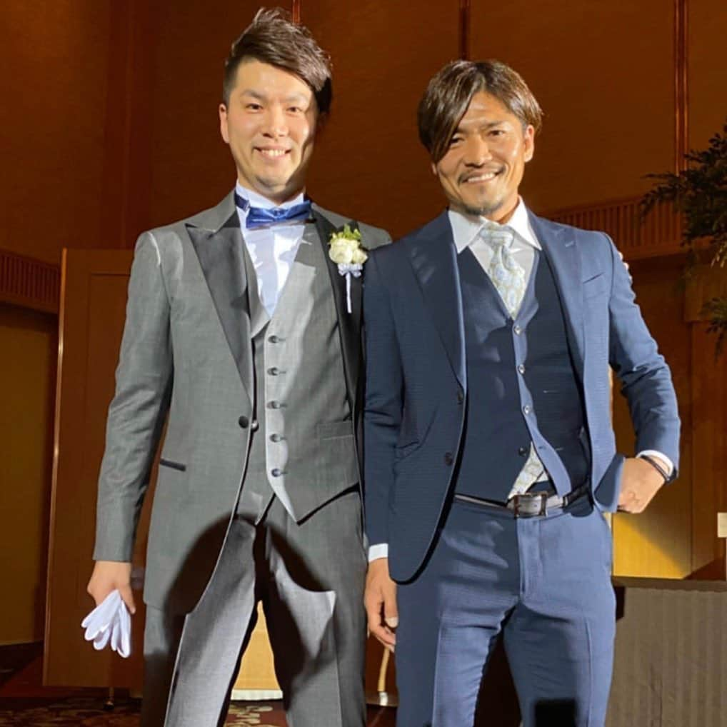 大久保嘉人さんのインスタグラム写真 - (大久保嘉人Instagram)「この前は従兄弟の祥太の結婚式。 兄弟、親戚含めても唯一の男同士。 結婚おめでとう！！ #yoshito13」12月16日 19時55分 - yoshito13