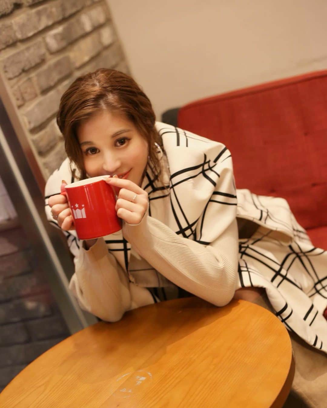 のインスタグラム：「外まじで寒すぎない？⛄️」