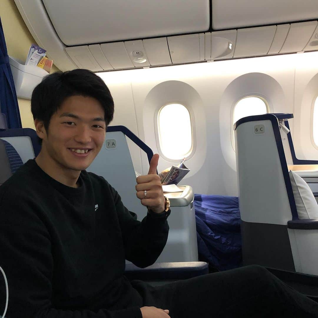 北川航也のインスタグラム：「. 日本へ帰ります🇯🇵 Ich gehe nach Japan💚」