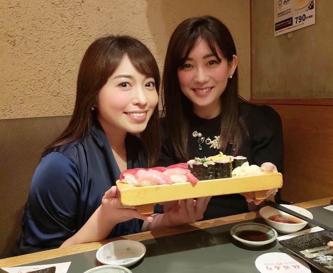 佐々木真奈美のインスタグラム：「Tonight's dinner is 🍣 #sushi #dinner #japanesefood. @hitomihappygirl1026」