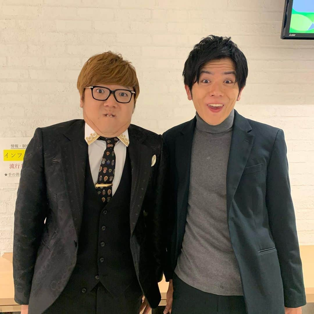 青木源太さんのインスタグラム写真 - (青木源太Instagram)「スンッ→ニコッ→ヒョへ  #hikakin #会いたい人に会えた　#変顔のインパクト強すぎて」12月16日 20時38分 - aoki.genta