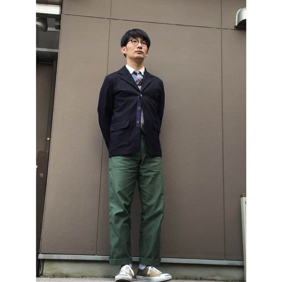 のインスタグラム：「⠀ ⠀ TBS「G線上のあなたと私」最終回⠀ ⠀ 明日、2019.12.17(火) 22:00〜⠀ ⠀ に出演させていただきました！⠀ ⠀ 探してみてくださいー！⠀ ⠀ ---------------------⠀ ⠀ Glasses / OLIVER PEOPLES ⠀ Shirt / Cassidy Home Grown ⠀ Tie / Cassidy Home Grown ⠀ Tiepin / STUDEBAKER METALS ⠀ Jacket / Cassidy Home Grown ⠀ Pants / GUNG HO ⠀ Shoes / CONVERSE JACK PURCELL ⠀ Socks / CASSIDY ATHLETIC ⠀ ⠀ 流石に寒いのでこの上にまだ着てますよ笑⠀ ⠀ #死ぬまで #アメトラ」